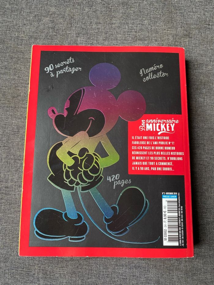 Le livre anniversaire Mickey Mouse 90 ans - photo numéro 2