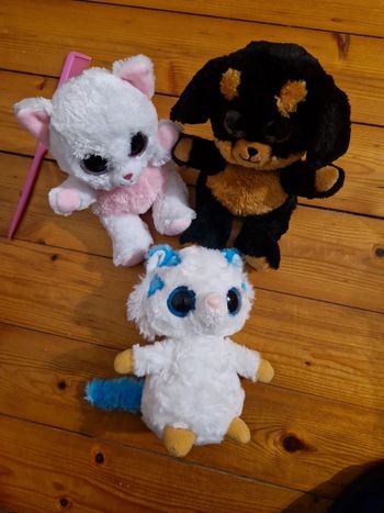 Lot de 3 peluches " gros yeux "