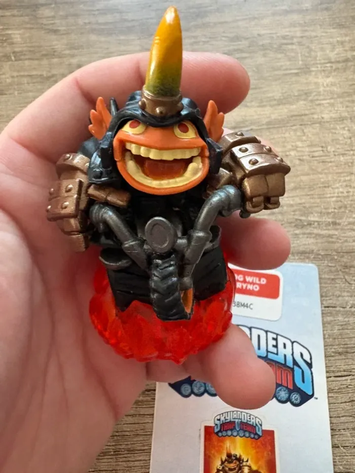 Hog wild fryno figurine skylanders trap team - photo numéro 4
