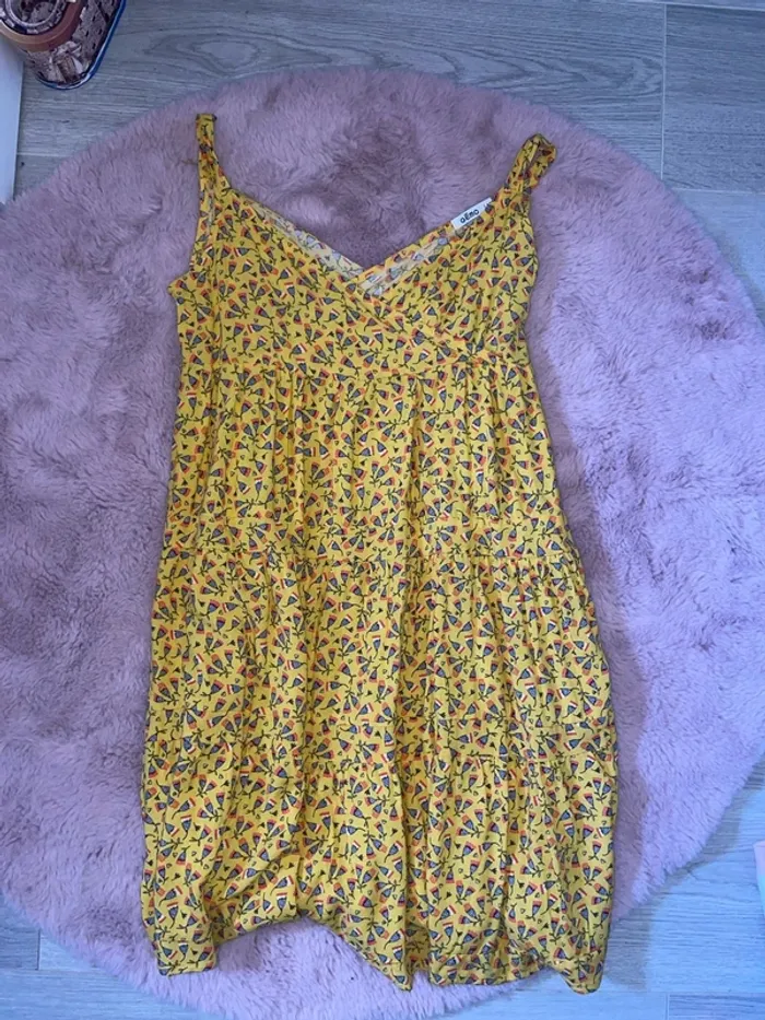 Robe à motifs jaune