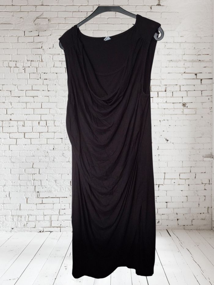 Robe drapée et fluide longue noire près du corps M&S - photo numéro 2