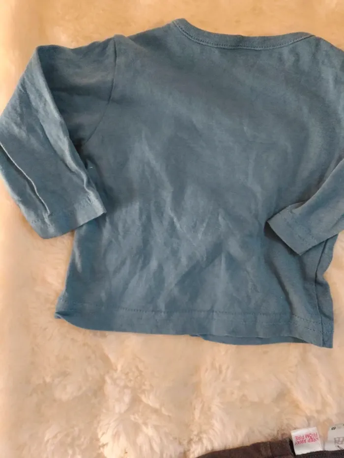 Lot de 2 vêtements bébé en taille 1 mois - photo numéro 10