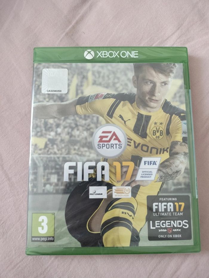 Lot FIFA 17 et FIFA 16 Xbox one - photo numéro 4