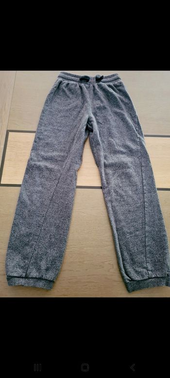 Pantalon de jogging en excellent état 12 ans