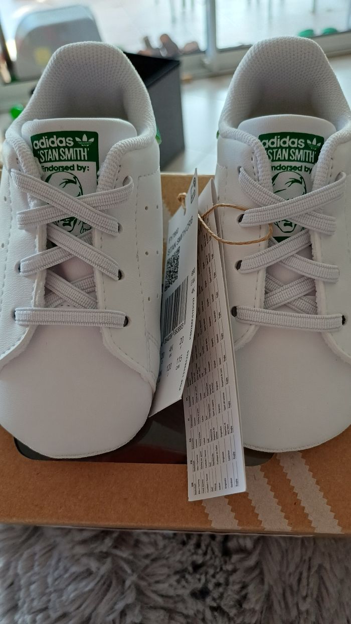 Chaussures Stan Smith Crib Adidas taille 20 - photo numéro 3