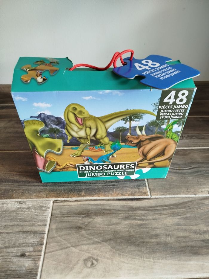Jumbo puzzle 48 pièces dinosaures