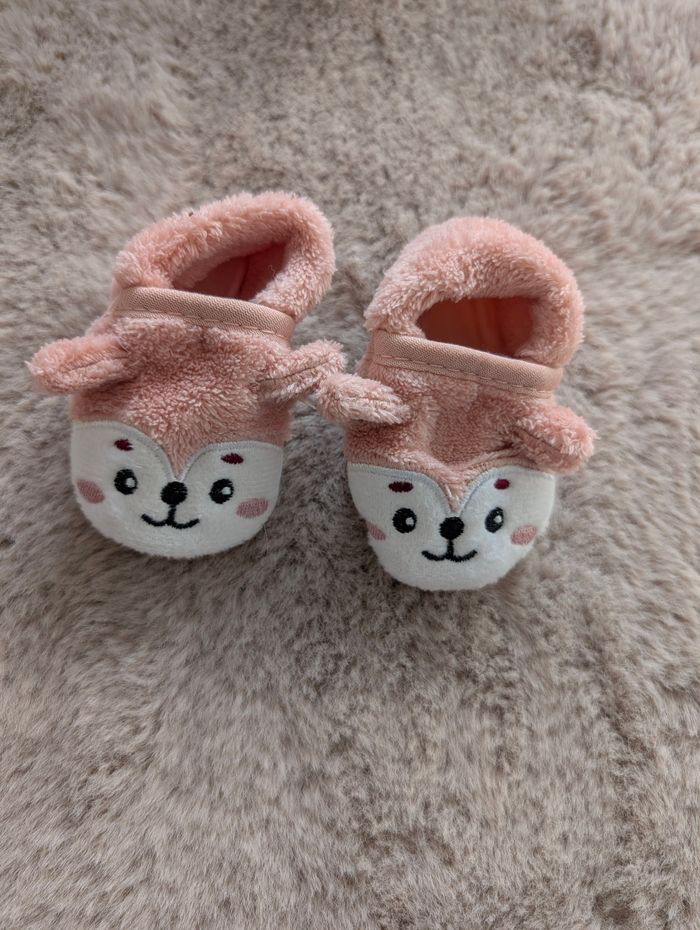 Chaussons fourré rose - 16/17 - très bon état