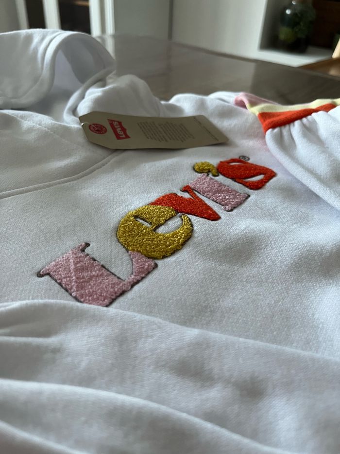 Pull Levi’s Taille 6 ans neuf - photo numéro 2