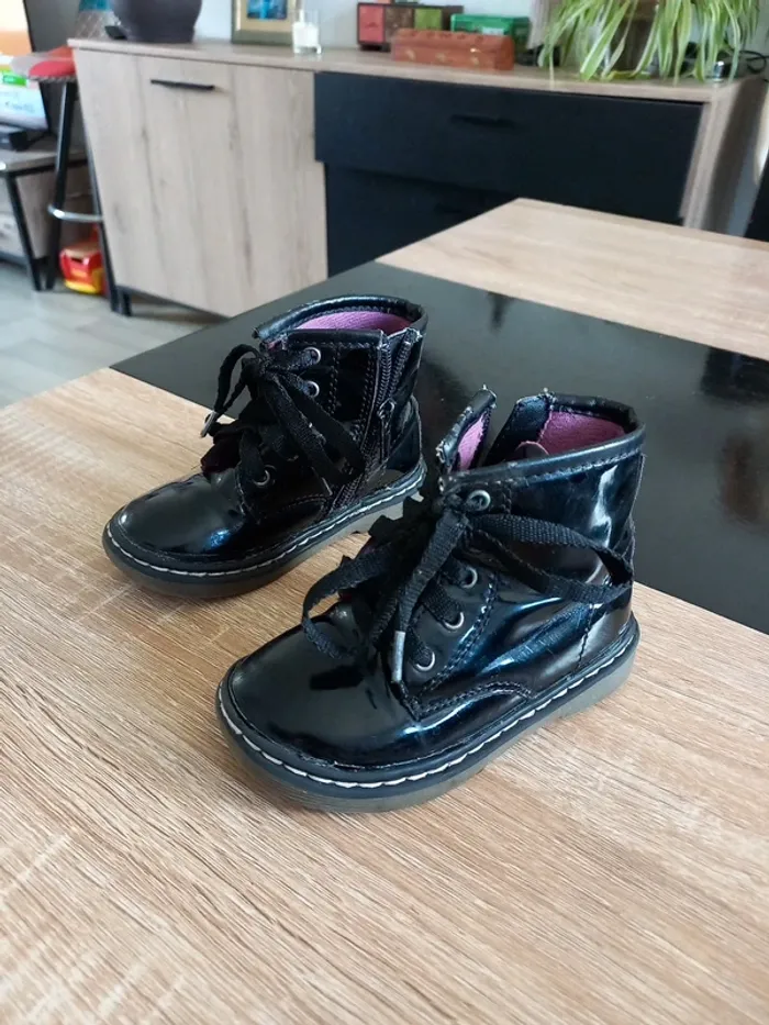 Chaussures noir vernis fille T23 - photo numéro 2