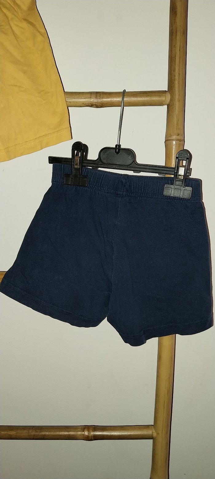Duo/ Lot de 2 shorts Décathlon baby très bon état 2 ans - photo numéro 8