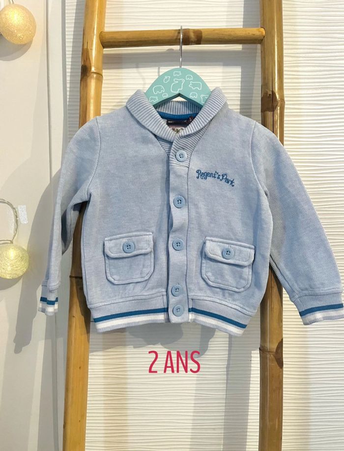 Gilet / cardigan taille 2 ans