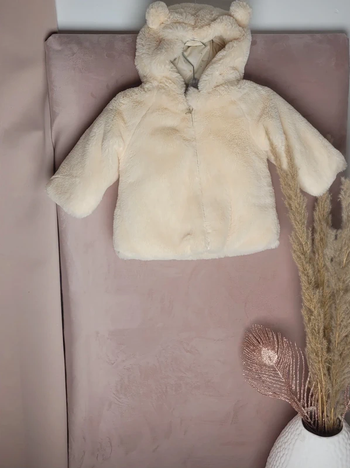 Manteau en fausse fourrure beige Kiabi enfant
