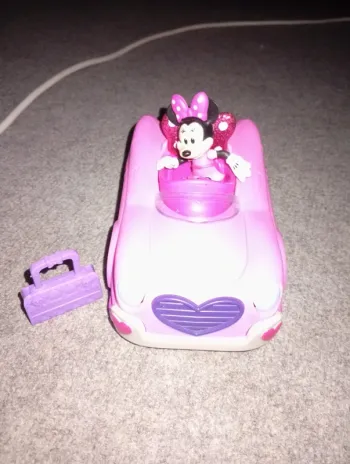 Voiture Minnie +figurine