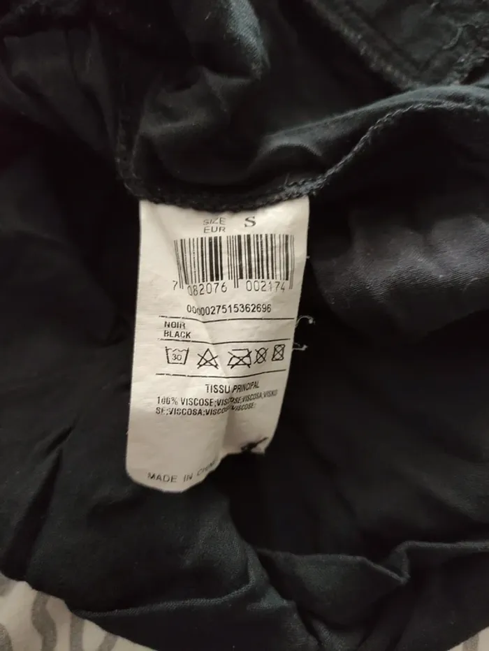 Robe noire fluide double matière - photo numéro 17