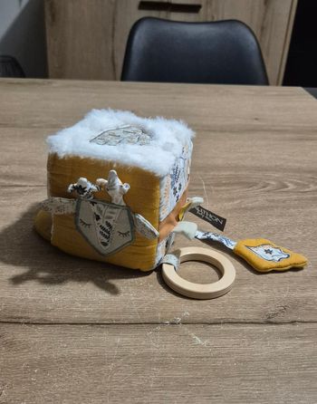 Cube d'activités tissus Promenons-nous