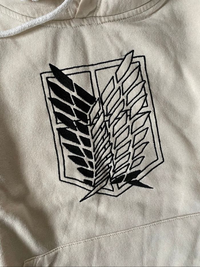 Attack on Titan sweat XS - photo numéro 2