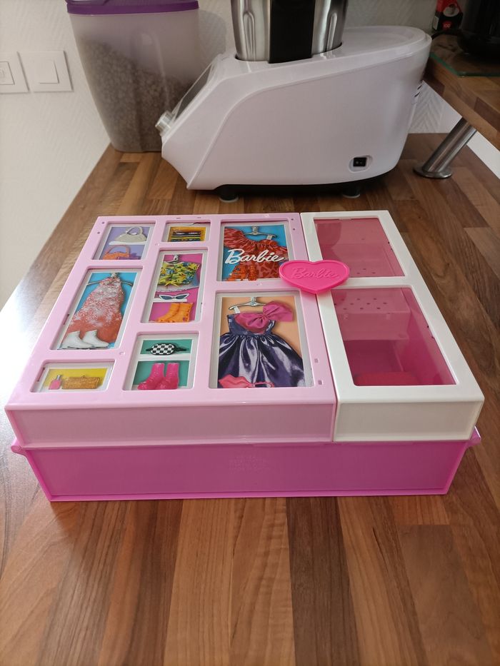 Dressing XL Barbie avec accessoires - photo numéro 9