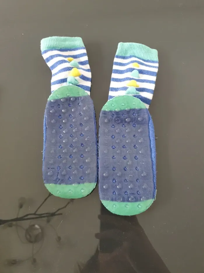Chaussettes antidérapantes Isotoner - photo numéro 2