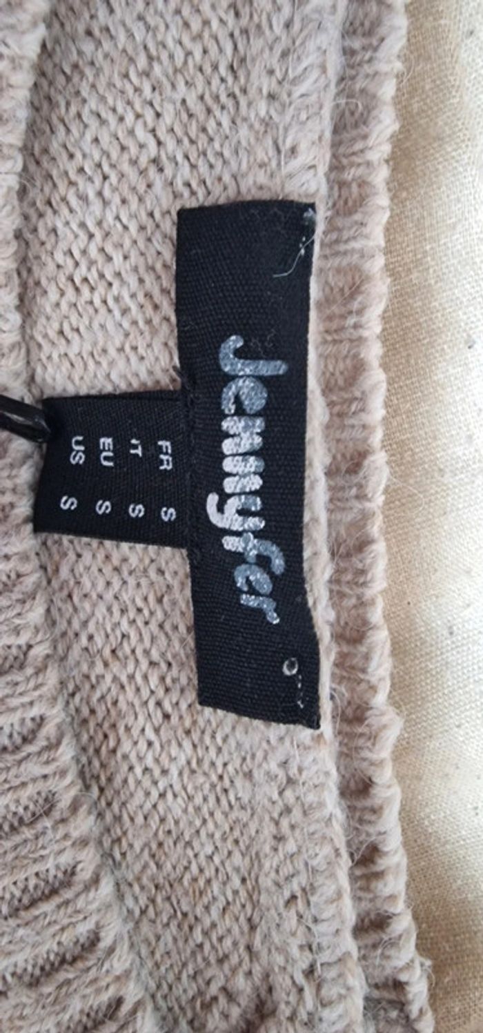 Pull beige avec inscription - photo numéro 4