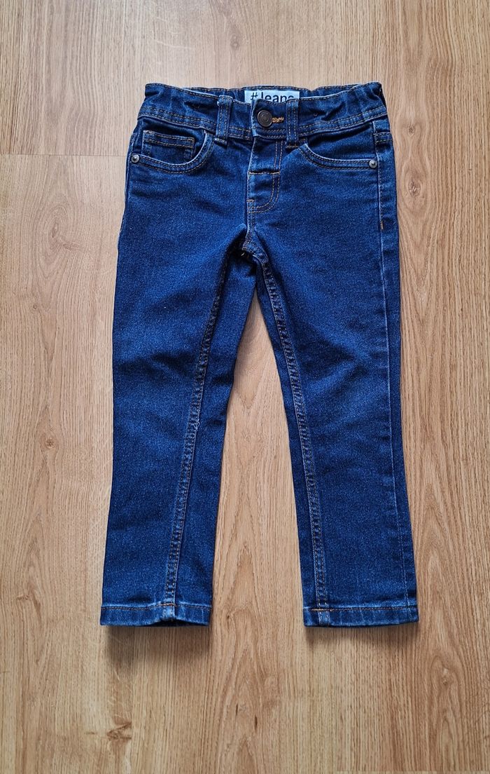 Jeans taille 3 ans