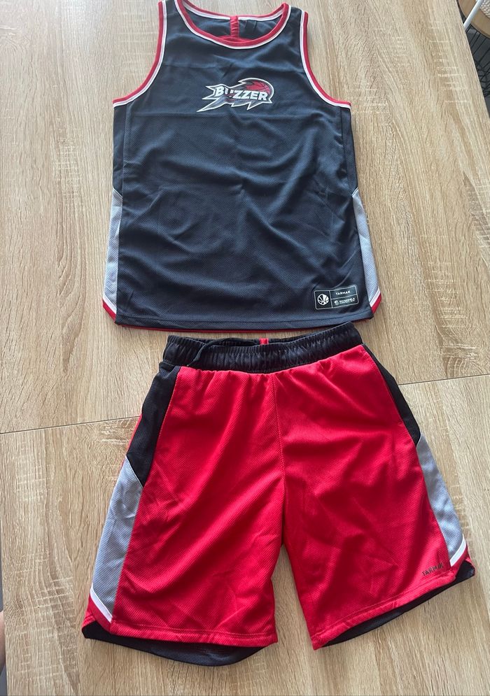 Ensemble de basketball taille 10 ans