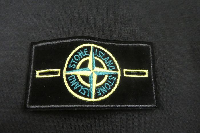 Pull stone island noir taille L - photo numéro 4
