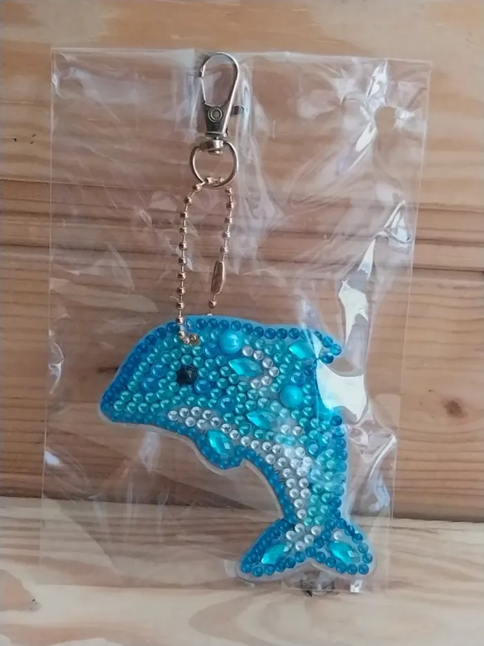 Porte clé recto / verso dauphin 🐬 en Diamond painting