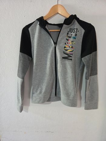 Gilet zippé ● 16 ans