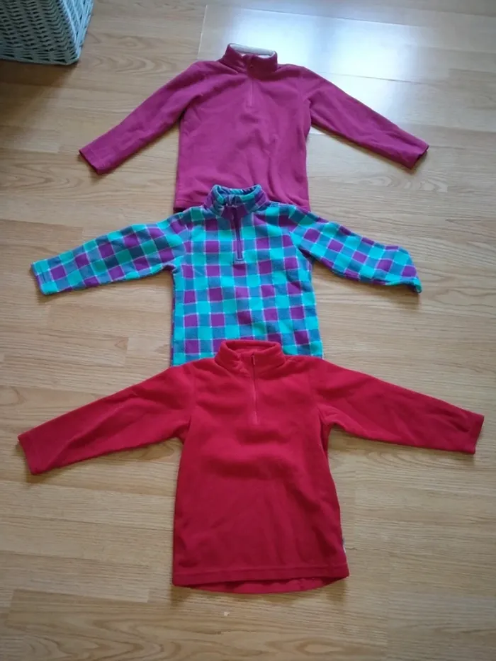 Lot de 3 sous pulls chauds. Quechua.
Taille 5 ans