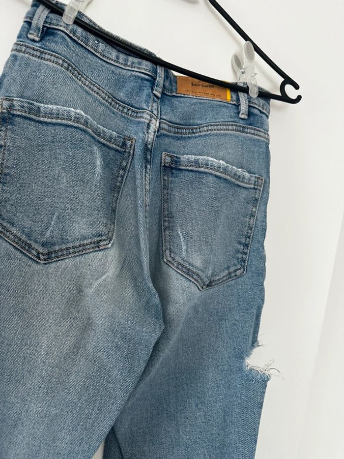 Jean mom déchiré – Stradivarius – Taille 34 – Très bon état - photo numéro 6