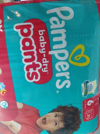 2 Pampers maxipack taille 6 pants total 62 couches 