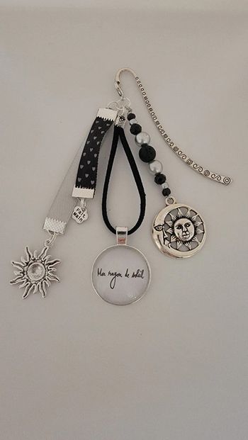 Cadeau amour,bijoux de sac ou marque page " mon rayon de soleil"