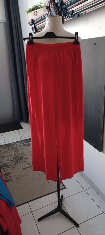 Très  beau pantalon jambes larges femme