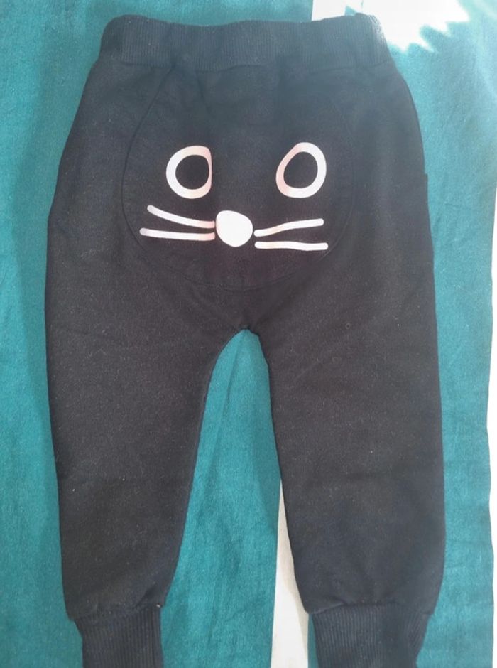 Pantalon léger mi saison taille 12mois