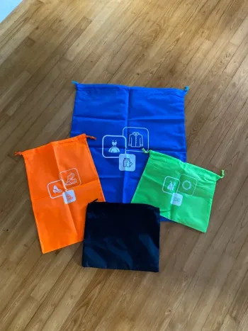Set 4 sacs voyage