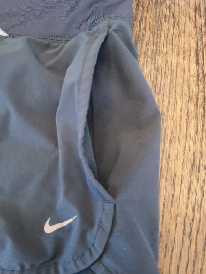 Short sport femme Nike Running taille L noir/gris - photo numéro 19