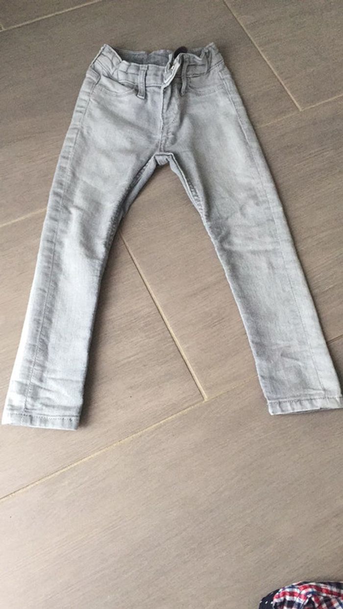 Jean h&m 1an1/2 ,2 ans taille 92