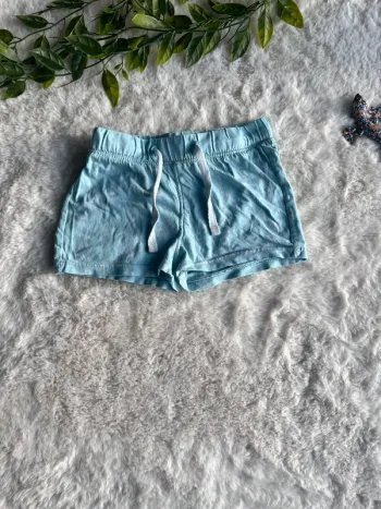 Short en 18 mois
