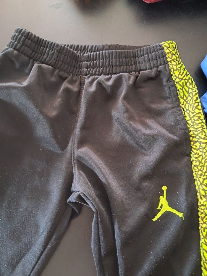 Ensemble de sport jordan taille 4 ans garçon - photo numéro 4