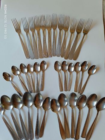 Couverts inox x36 ( cuillères et fourchettes)