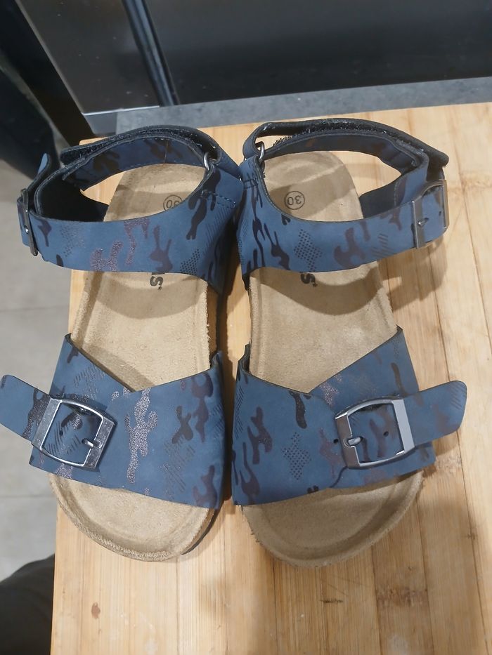 Sandale taille 30