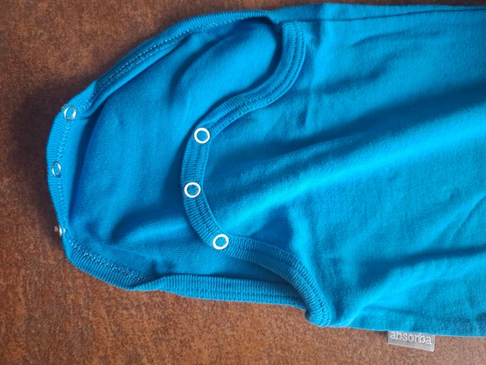 Lot bodies 6 mois - photo numéro 6