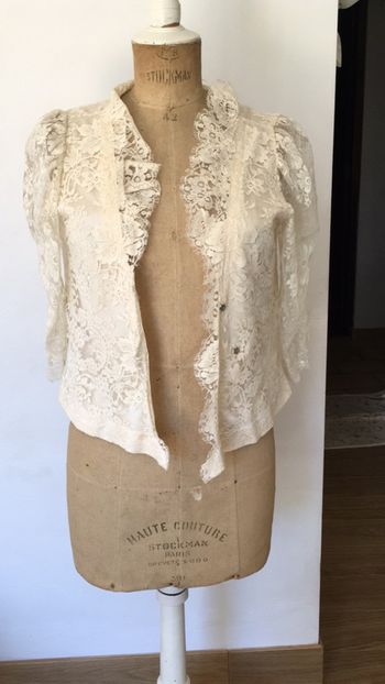 Haut blouse dentelle crème