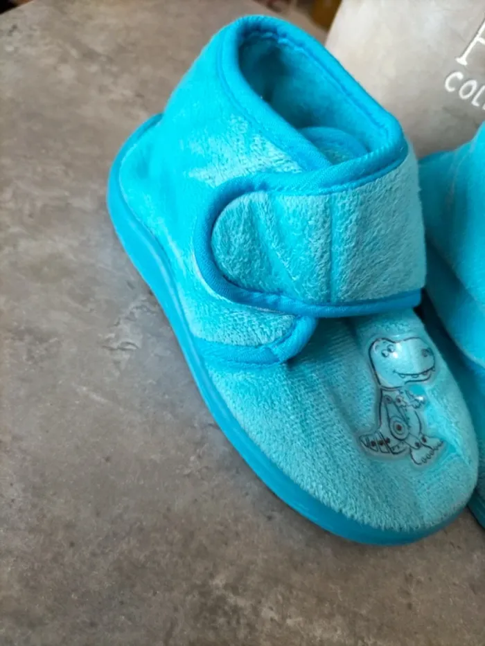 Chaussons taille 26 - photo numéro 4