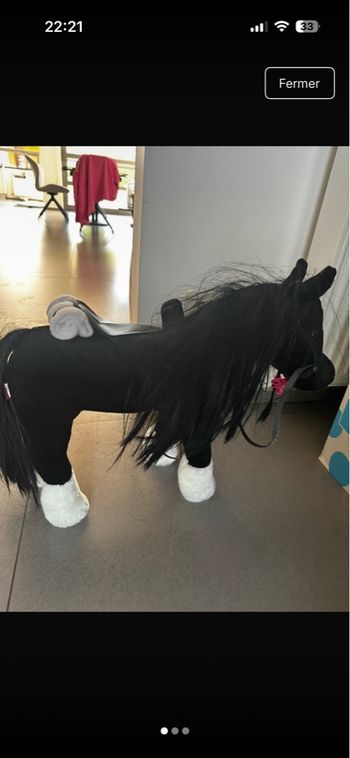 Cheval en peluche 