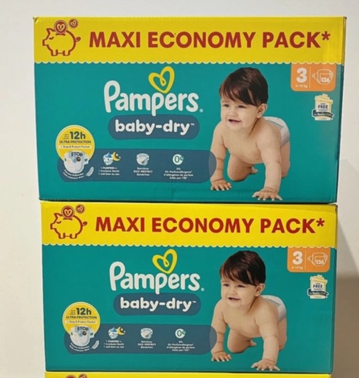 2 cartons de couches Pampers taille 3