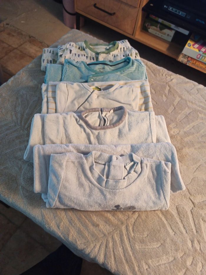 Lots de 10 pyjamas - 9 mois