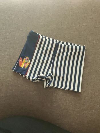 Maillot de bain neuf 6 ans