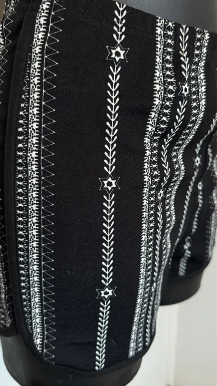 Short undiz - photo numéro 2