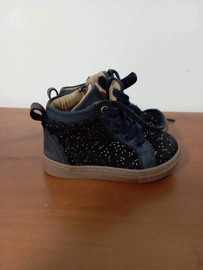 Boutin bébé fille bleue nuit taille 21 marque ver bouder très bon état. - photo numéro 5